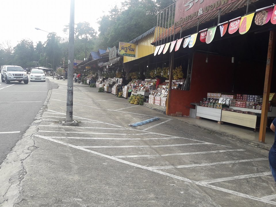 57355_บริเวรตลาด.jpg
