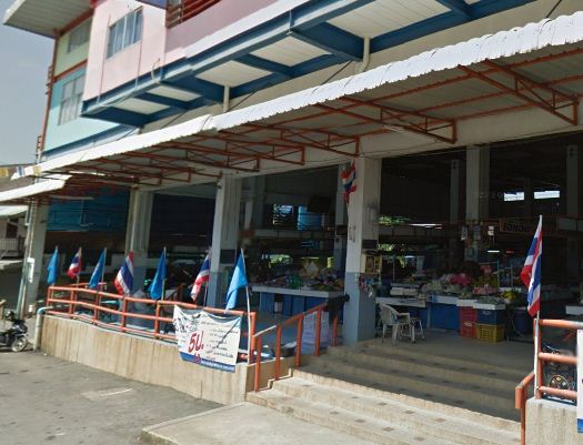44228_ด้านหน้าตลาด.JPG