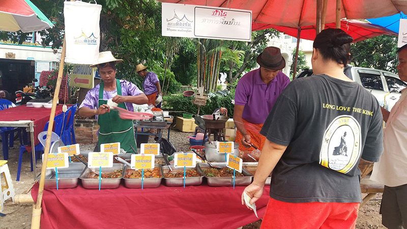 45885_ร้านขายกับข้าวพื้นบ้าน.jpg
