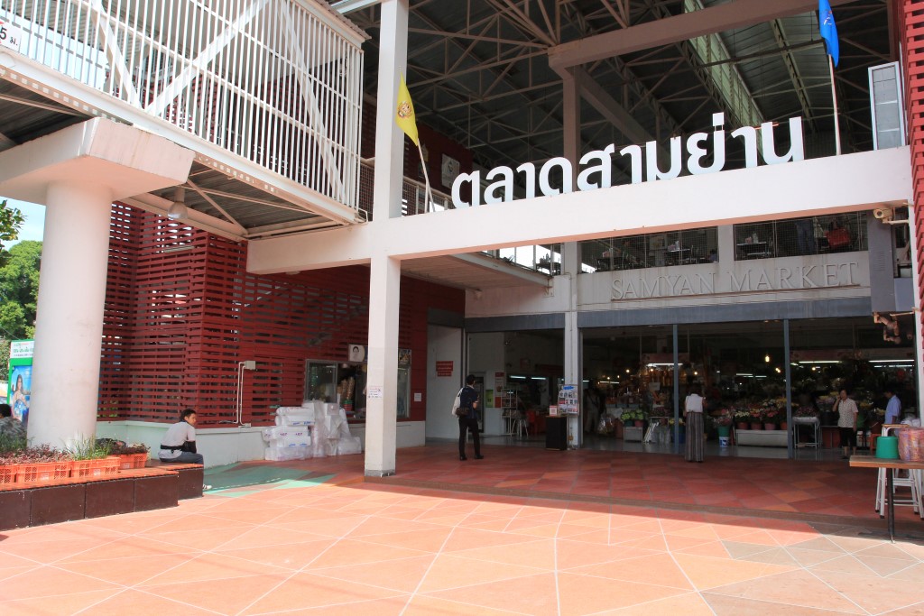 10821_ด้านหน้าตลาด.JPG
