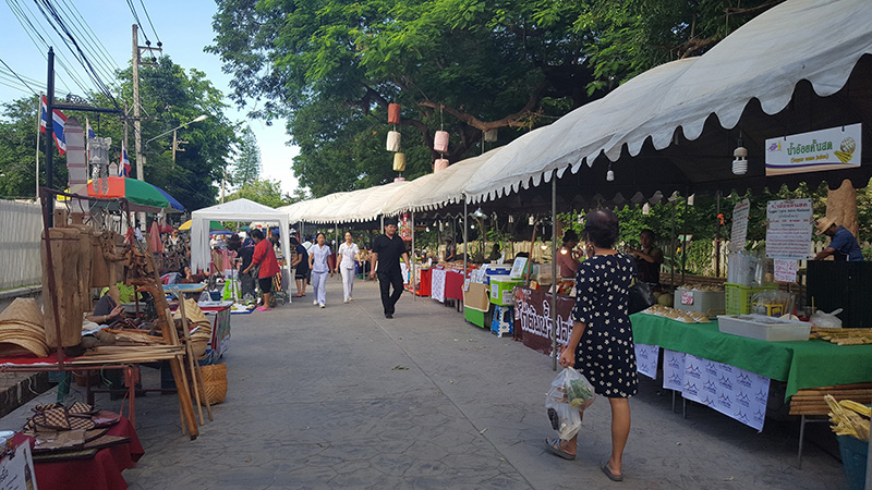 45943_ภาพรวมบริเวณตลาด.jpg