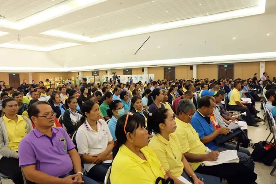 รองอธิบดีเข้าร่วมสัมมนากับคณะกรรมาธิการวิสามัญพิจารณาศึกษาปัญหาราคาพืชผลทางการเกษตรตกต่ำ