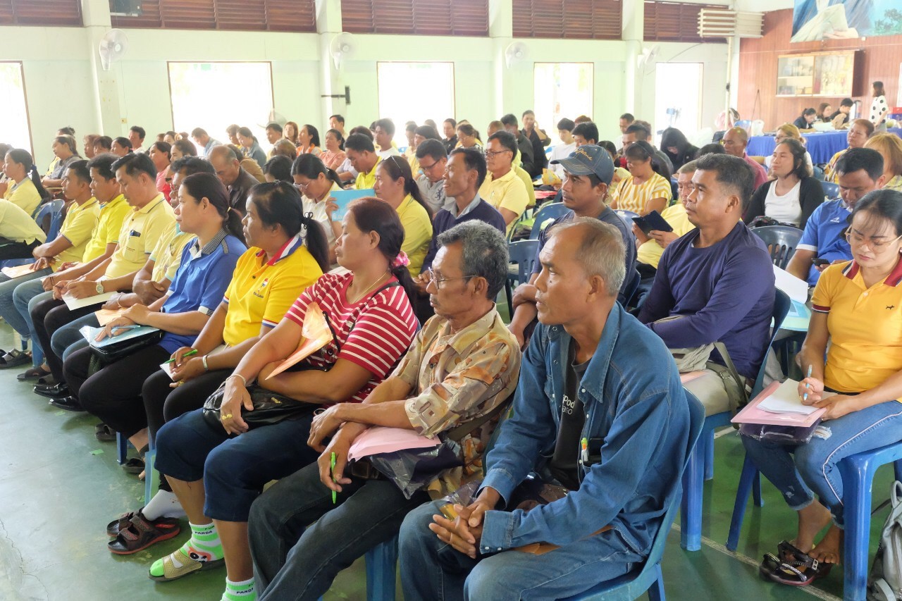 รองอธิบดีร่วมเป็นวิทยากรบรรยายให้ความรู้ สร้างความเข้าใจเกี่ยวกับมาตรการช่วยเหลือเกษตรกรผู้ปลูกข้าวโพดเลี้ยงสัตว์