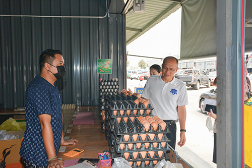 พาณิชย์ลงตรวจตลาดสด ติดตามราคาอย่างใกล้ชิดช่วงสงกรานต์