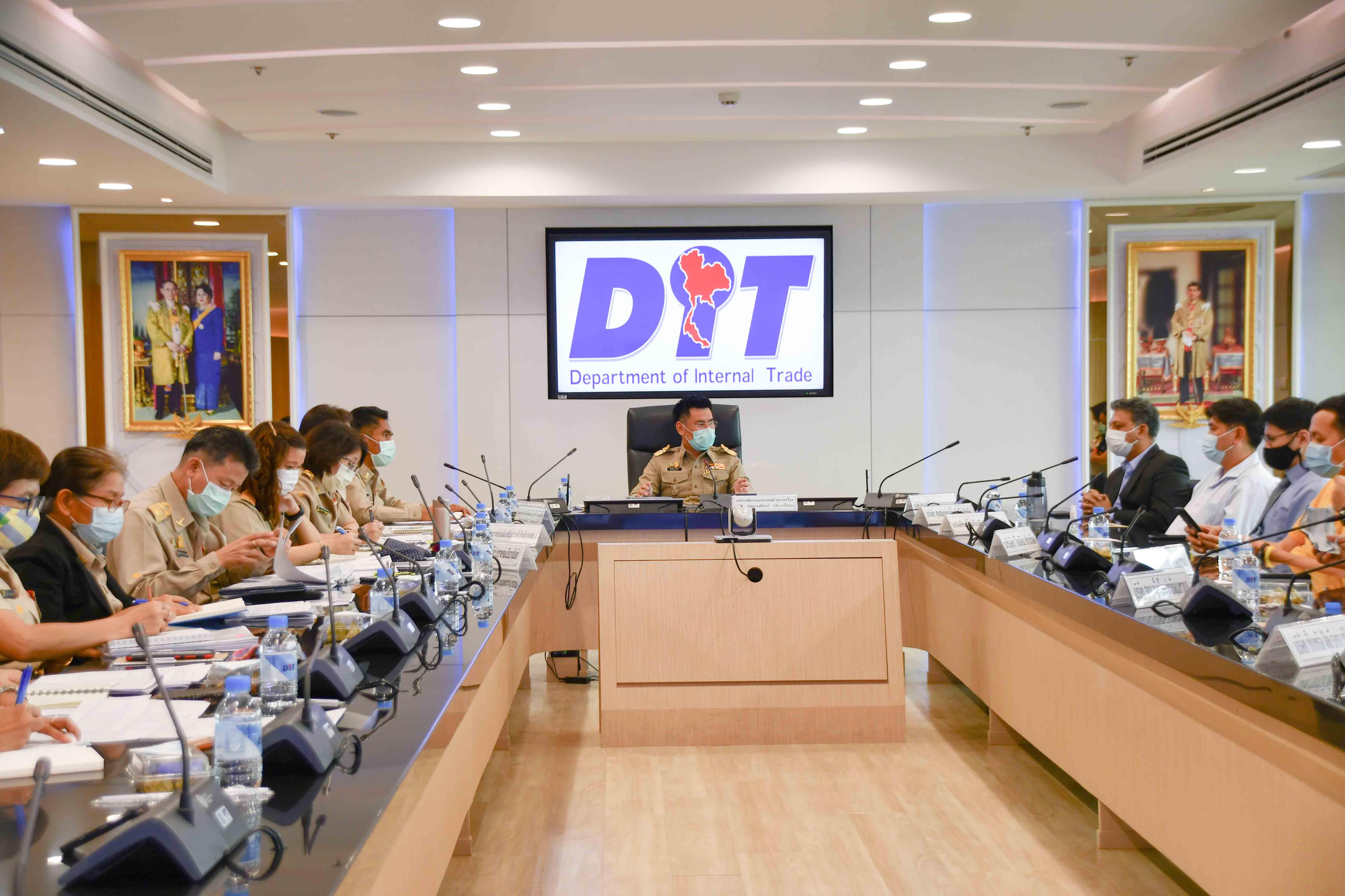 การประชุมหารือแนวทางกำกับดูแลราคาน้ำมันปาล์มบรรจุขวด