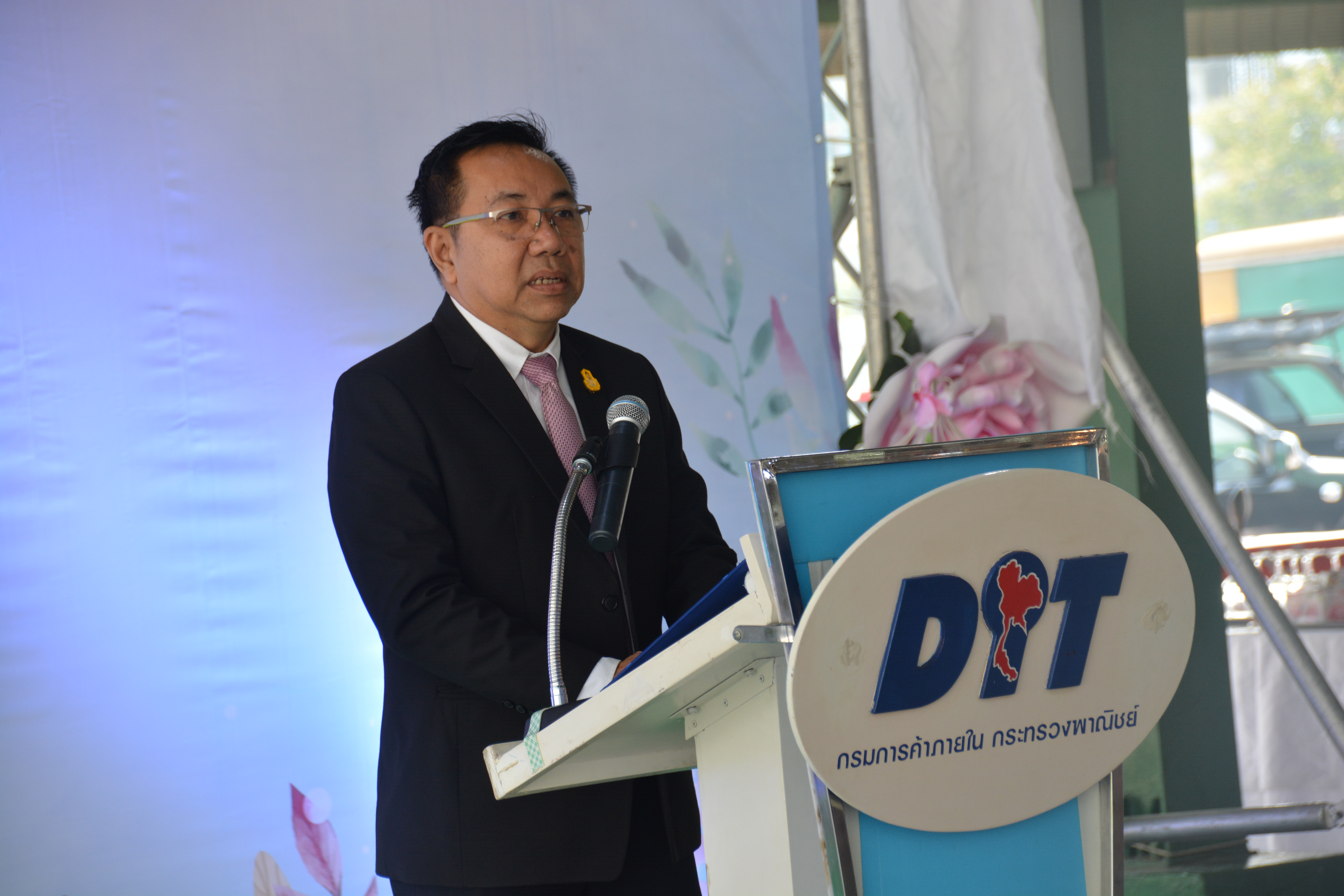 กิจกรรม "ประชาสัมพันธ์การเป็นตลาดกลางดอกไม้และไม้ดอกไม้ประดับในความส่งเสริมของกรมการค้าภายใน"