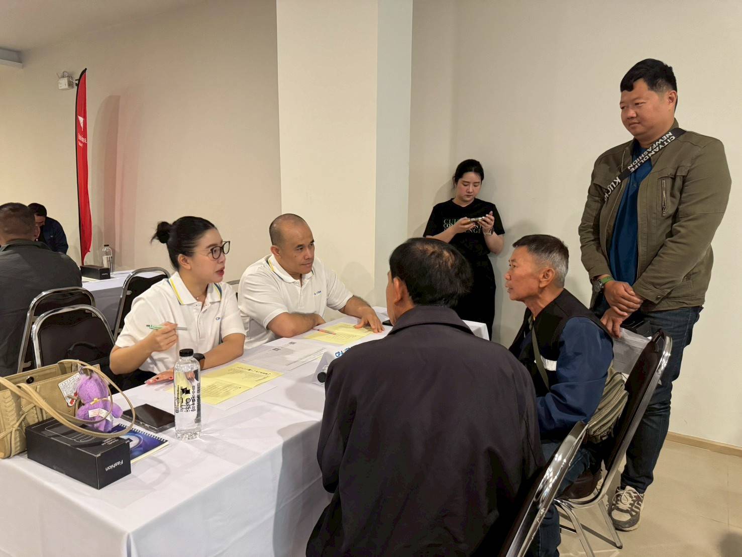 ข่าวเลขที่ 69/2569 พาณิชย์พาเอกชนรับซื้อตรงจากสวน “หอม–กระเทียม–หอมหัวใหญ่” ล็อตแรกกว่า 7,000 ตัน ผ่านตลาดข้อตกลง (5 กุมภาพันธ์ 2569)