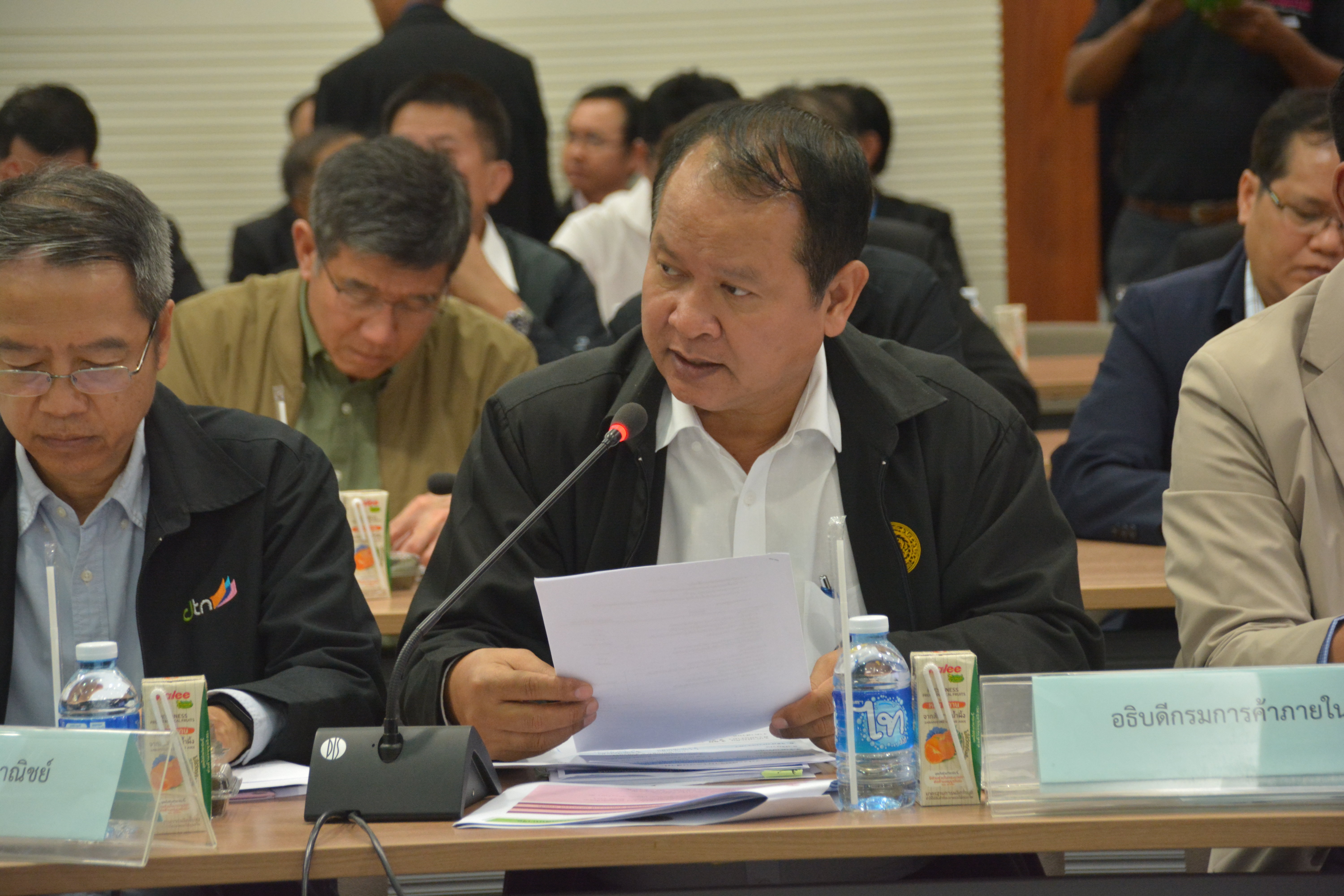 รมว.พาณิชย์ นำประชุม 3 ฝ่ายเคาะประกันรายได้มันสำปะหลัง 