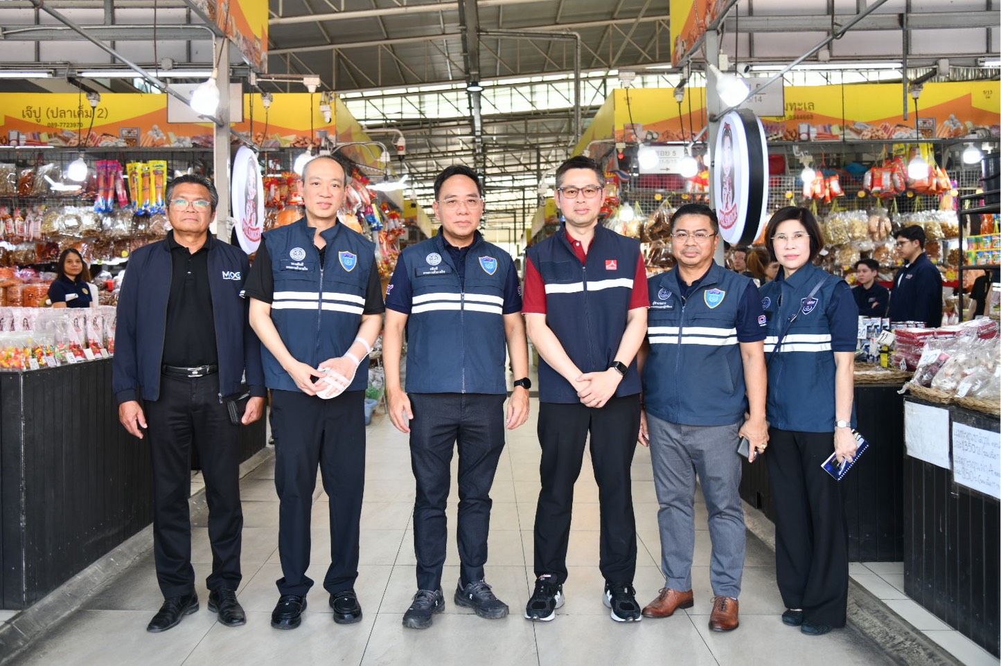 DIT ลงพื้นที่ตรวจเข้ม  ย้ำ ตลาด-ห้าง-ปั๊มน้ำมัน จำหน่ายปกติทั่วประเทศเตือนห้ามฉวยโอกาสขึ้นราคา พบดำเนินคดีทันที