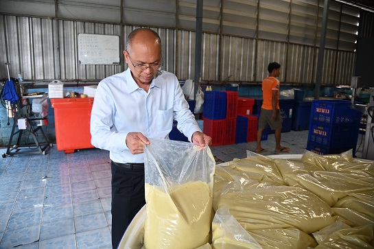 กรมการค้าภายในลงพื้นที่โรงงานแปรรูปน้ำมะนาว