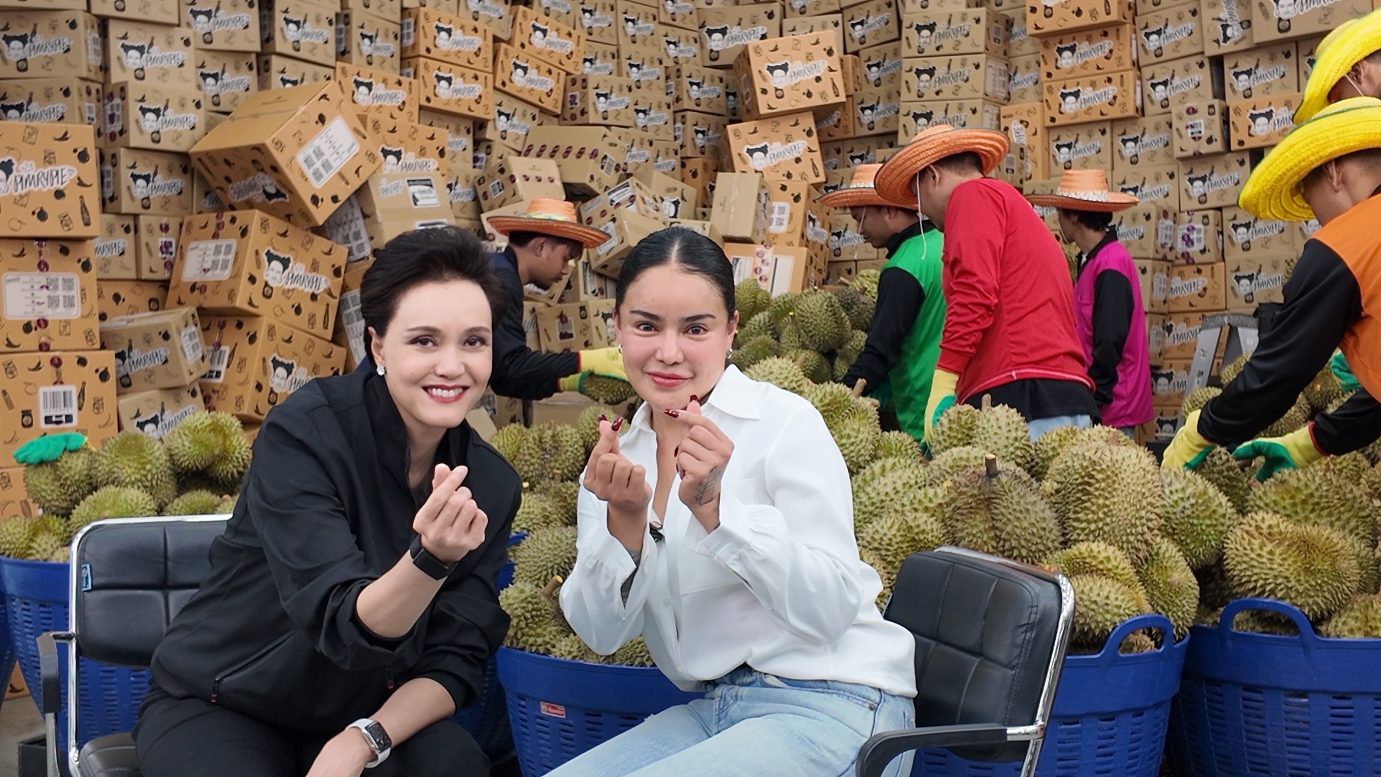 ข่าวเลขที่ 124/2569 “พาณิชย์” ดันอินฟลูเอนเซอร์ลุยไลฟ์หน้าสวน ขายทุเรียนไทยตัดสด ส่งตรงถึงผู้บริโภค เพิ่มช่องทางกระจายสินค้าให้เกษตรกร (26 เมษายน 2569)