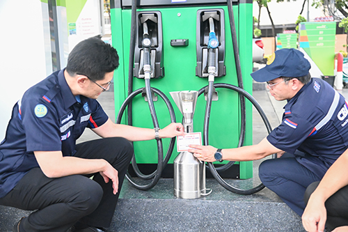 พาณิชย์ตรวจเข้ม ปั้มน้ำมัน "เต็มลิตร" รักษาความเป็นธรรมแก่ประชาชน