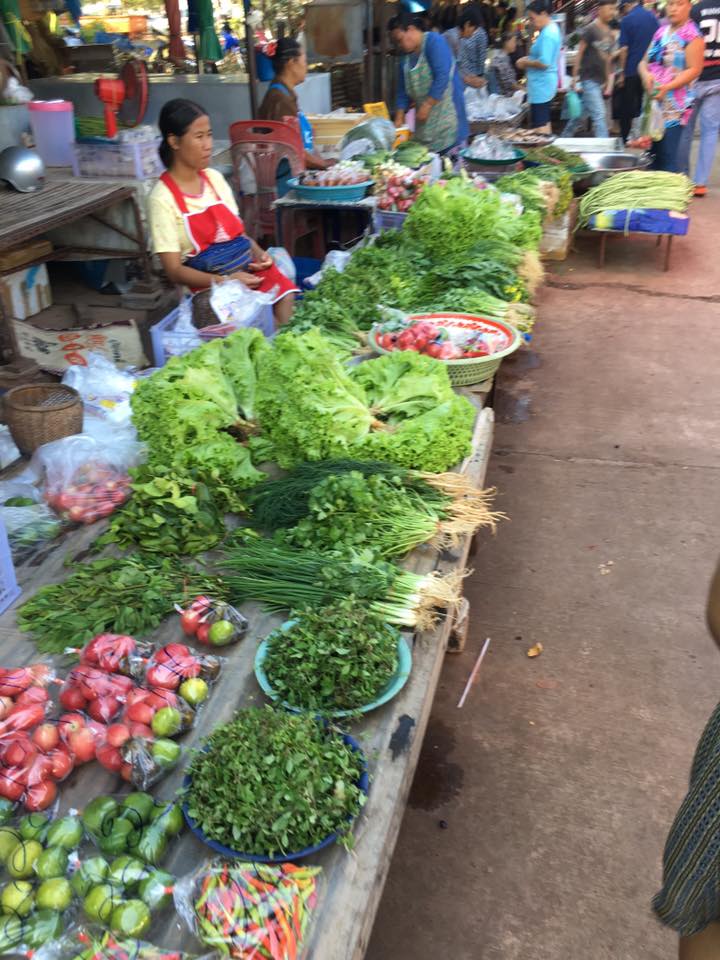 33997_แผงค้า หน้าด้านหน้าตลาด.jpg