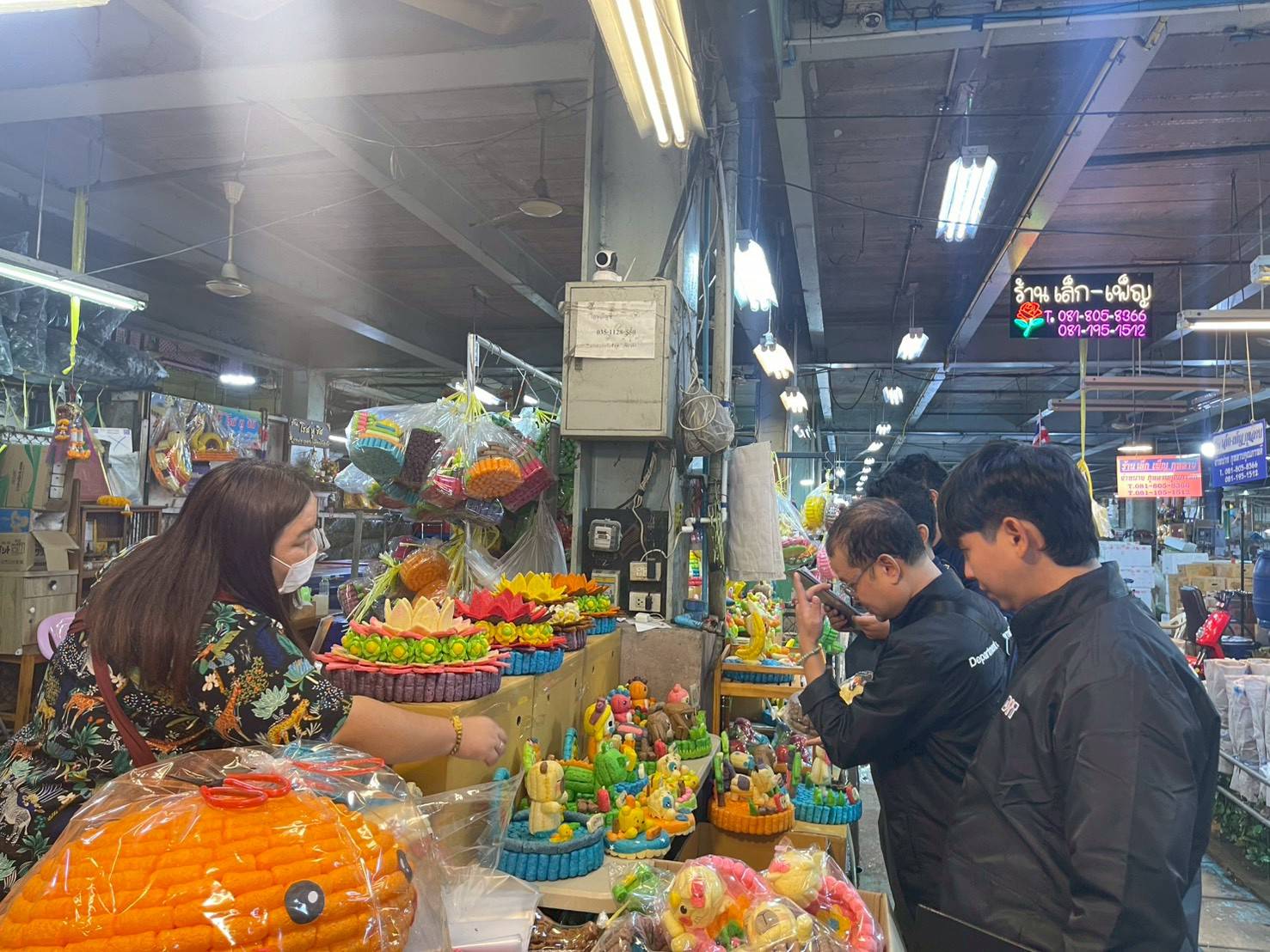 ข่าวเลขที่ 26/2568 DIT ลงพื้นที่ตรวจสอบราคาสินค้าช่วงเทศกาลลอยกระทง ย้ำดูแลราคายุติธรรม พร้อมแนะประชาชนเปรียบเทียบราคาก่อนซื้อ (5 พฤศจิกายน 2568)