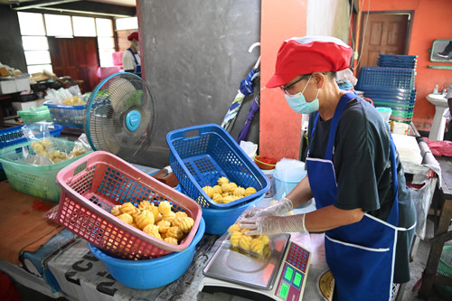 พาณิชย์ติดตามการค้าลำไยและสับปะรดภาคเหนือ