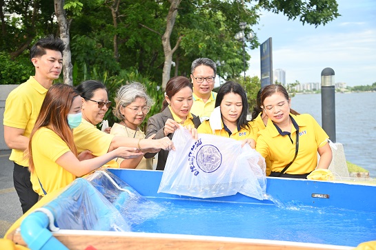 กรมการค้าภายใน จัดกิจกรรมจิตอาสา  ปล่อยพันธุ์ปลาคืนชีวิตสู่แม่น้ำเจ้าพระยา