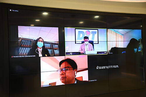 ประชุมคณะอนุกรรมการบริหารกองทุนรวมเพื่อช่วยเหลือเกษตรกร