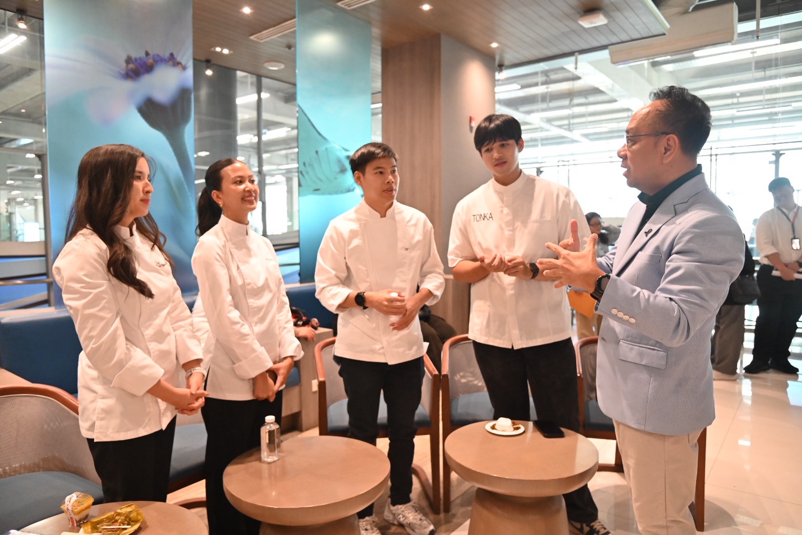 ข่าวเลขที่ 142/2569 พาณิชย์เปิดรันเวย์ใหม่ให้เกษตรไทย ดึง MasterChef ปั้นเมนูเชฟ เสิร์ฟบนฟ้า–ในเลาจน์ 3 สายการบินใหญ่ (20 พฤษภาคม 2569)