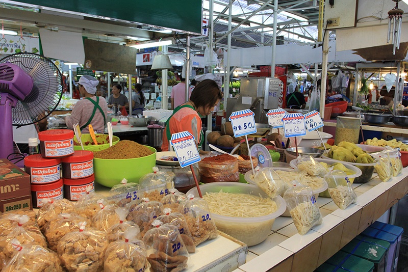 44644_แผงค้า เครือ่งแกง.JPG