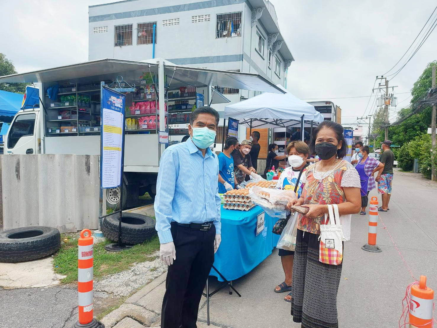 รองอธิบดีกรมการค้าภายใน ลงพื้นที่ตรวจเยี่ยมติดตามโครงการรถโมบายพาณิชย์ ลดราคาช่วยประชาชน