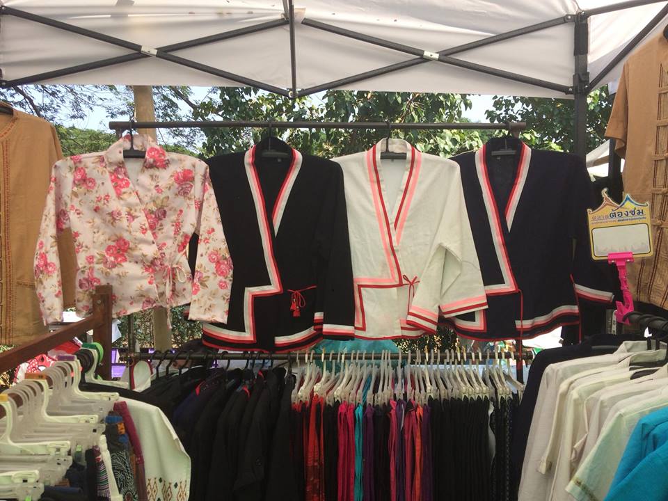 67542_แผงค้าเสื้อผ้า.jpg