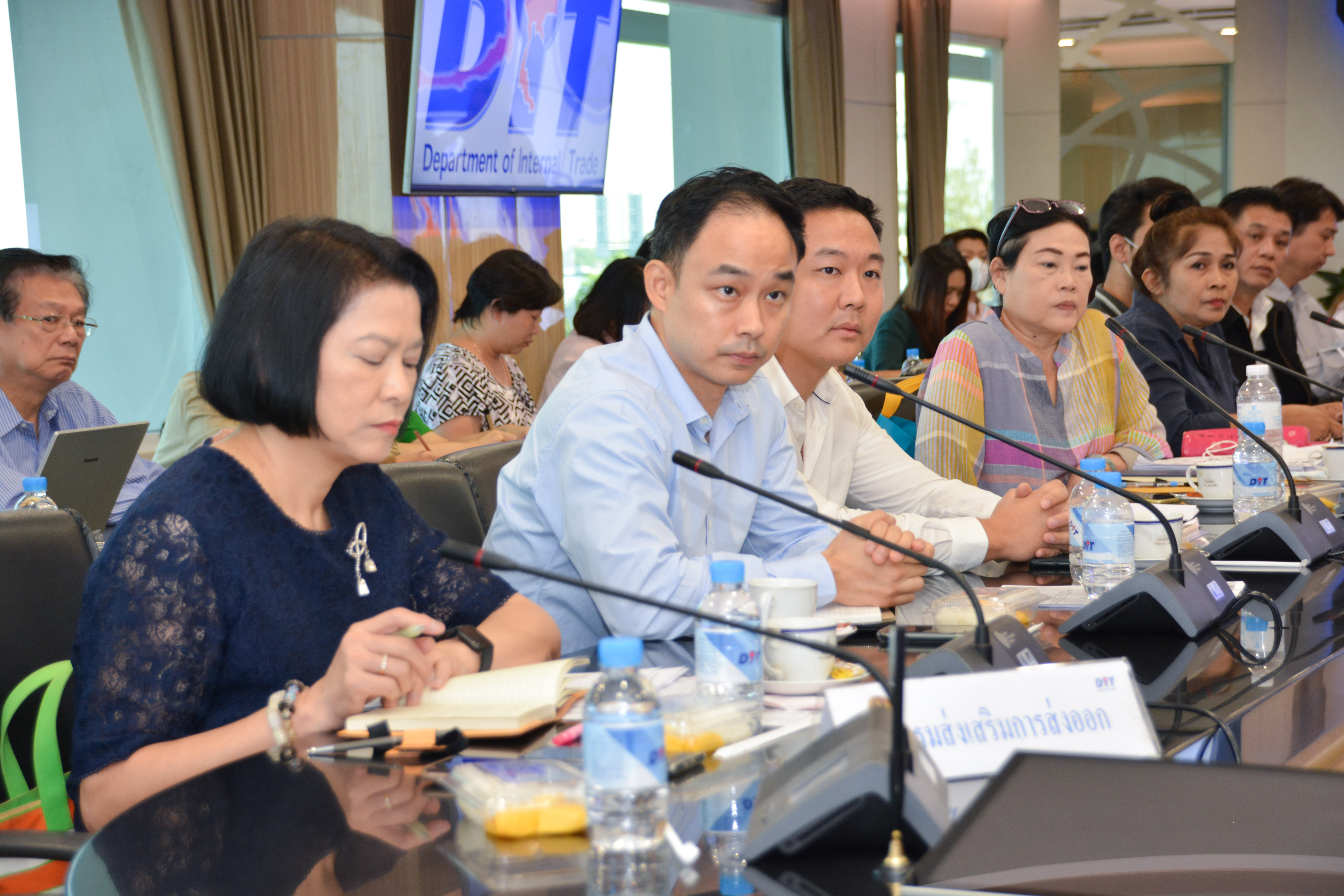 การประชุมหารือการส่งออกสินค้าหน้ากากอนามัย