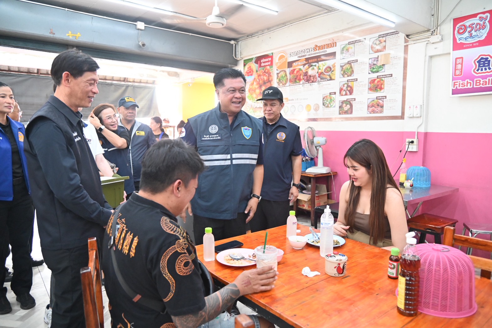 ข่าวเลขที่ 110/2569 กรมการค้าภายในดูแลราคาสินค้า-ค่าบริการรับสงกรานต์ 2569  เน้นย้ำ ห้ามฉวยโอกาสขึ้นราคา แนะประชาชนพบแจ้ง 1569 (9 เมษายน 2569)