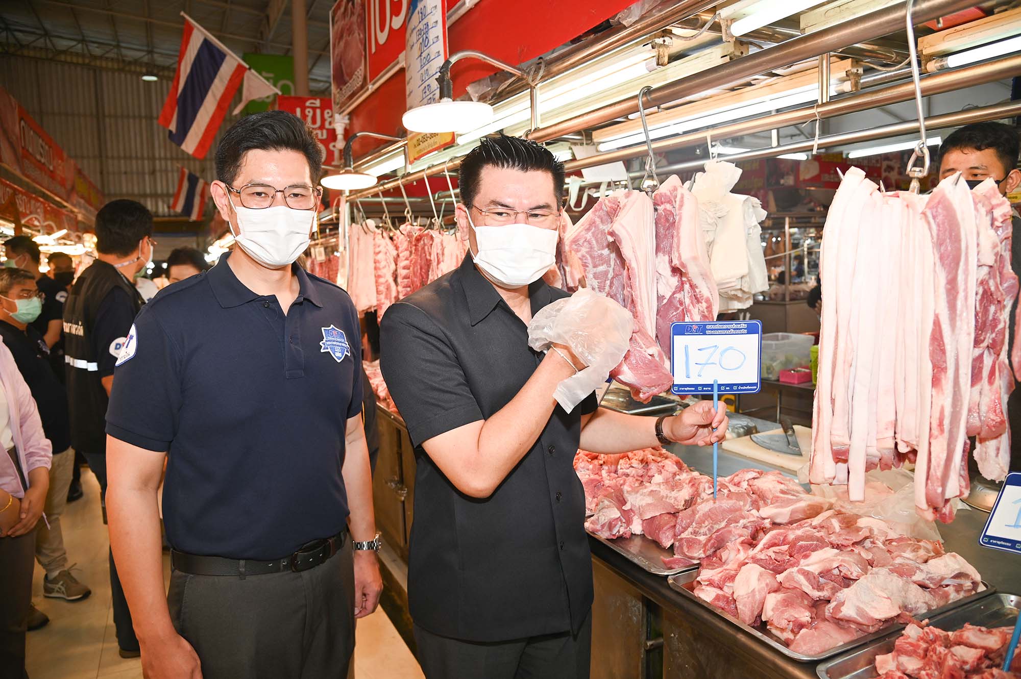 อธิบดีติดตามสถานการณ์ราคาสินค้าช่วงวันหยุดยาว