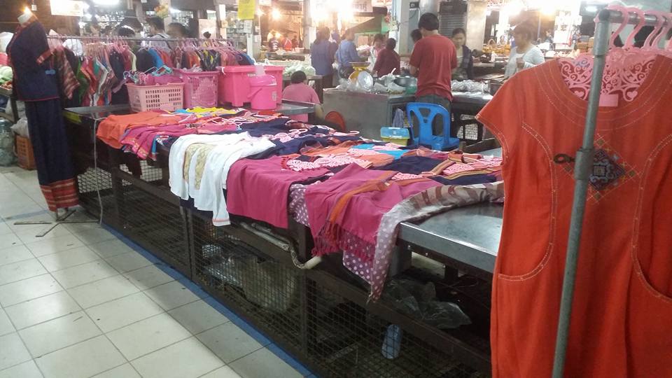 33993_แผงค้า เสื้อผ้า.jpg