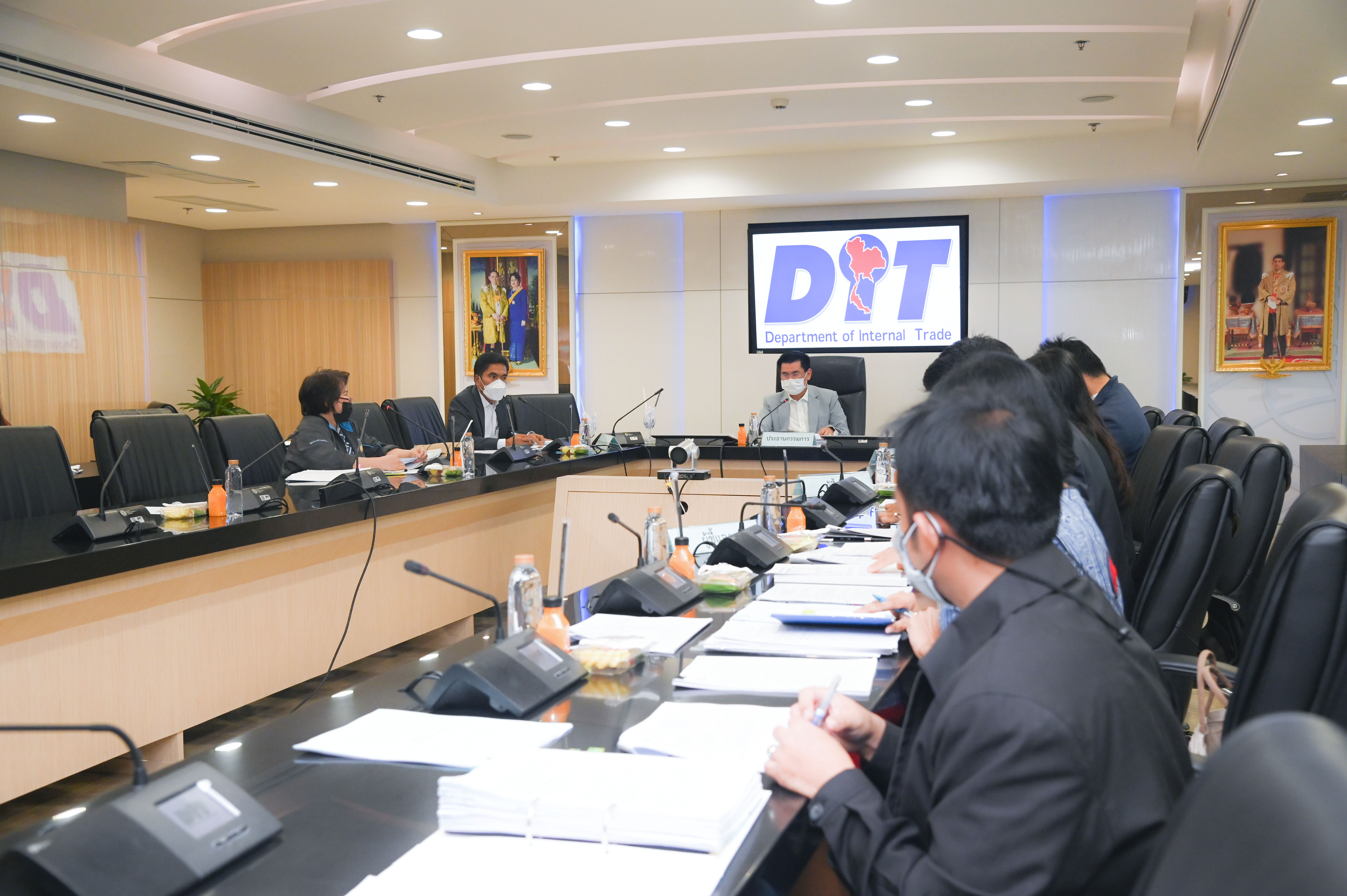 ประชุม คณะกรรมการบริหารกองทุนรวมเพื่อช่วยเหลือเกษตรกร ครั้งที่ 8/2564