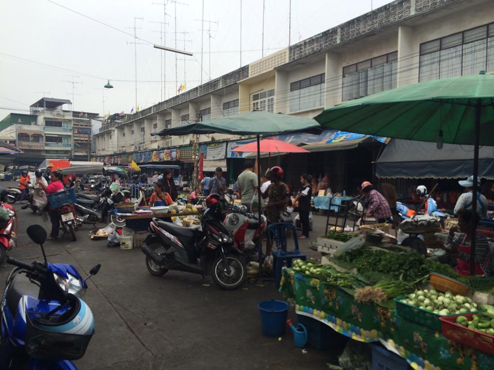 44904_ด้านข้างตลาด.jpg