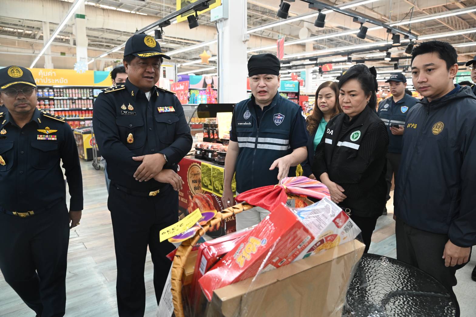 ข่าวเลขที่ 54/2569 DIT ลุยตรวจปีใหม่ 2569 ดูแลกระเช้าของขวัญ–การจำหน่ายสินค้าที่จุดพักรถ–หัวจ่ายน้ำมัน สร้างความเป็นธรรมให้ผู้บริโภค (19 ธันวาคม 2568)