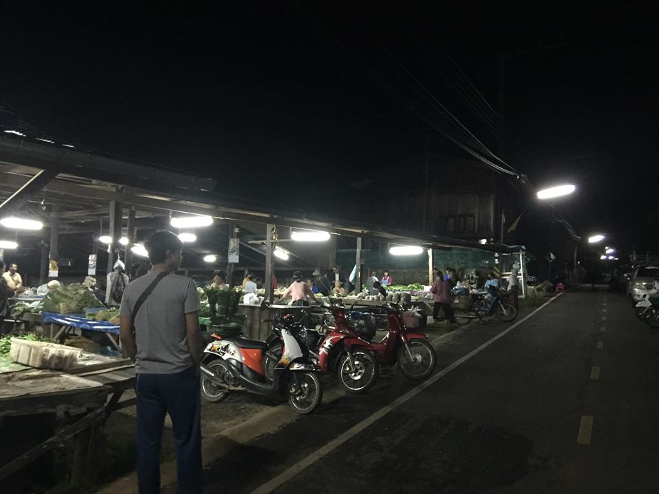 44760_ด้านข้างตลาด.jpg