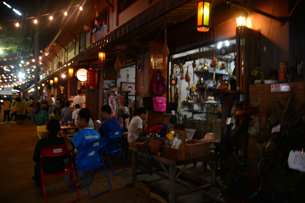 22063_บริเวณตลาดยามค่ำคืน 2.JPG