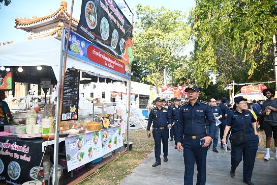 พาณิชย์ และบก.ปคบ. บูรณาการลงพื้นที่ตรวจสอบเข้ม  ราคาจำหน่ายสินค้าอุปโภคบริโภคในงานกาชาดประจำปี 2567