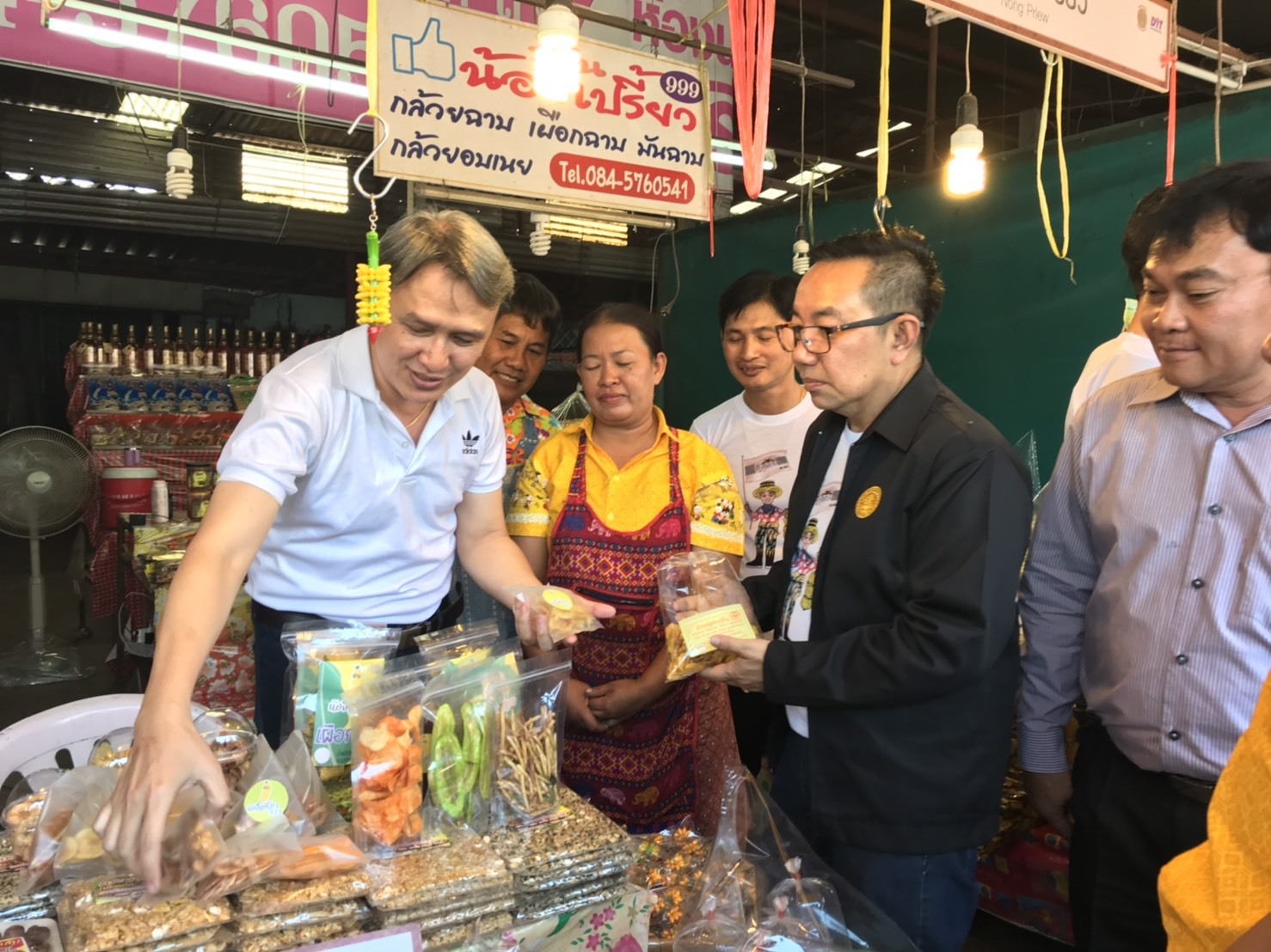 พิธีเปิด "ตลาดริมทางตลาดมอกล้วยไข่"