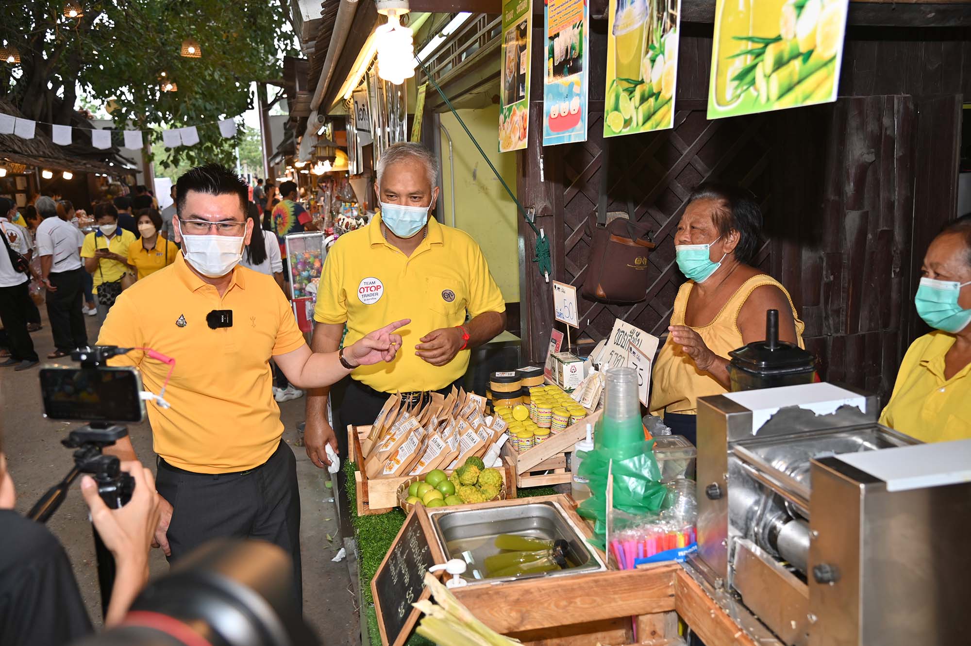 กิจกรรมกระตุ้นเศรษฐกิจเชื่อมโยงสินค้าชุมชน ตลาดต้องชมตลาดหลวงปู่ทวด