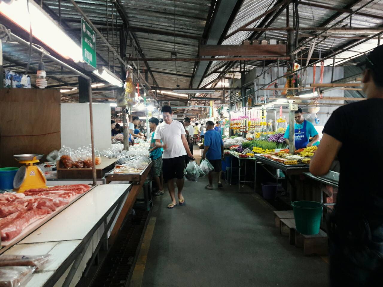 11383_บริเวณภายในตลาด.jpg
