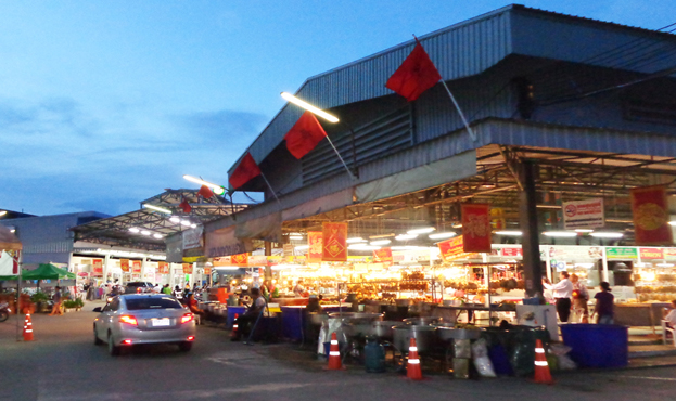 22581_ด้านหน้าตลาด.jpg