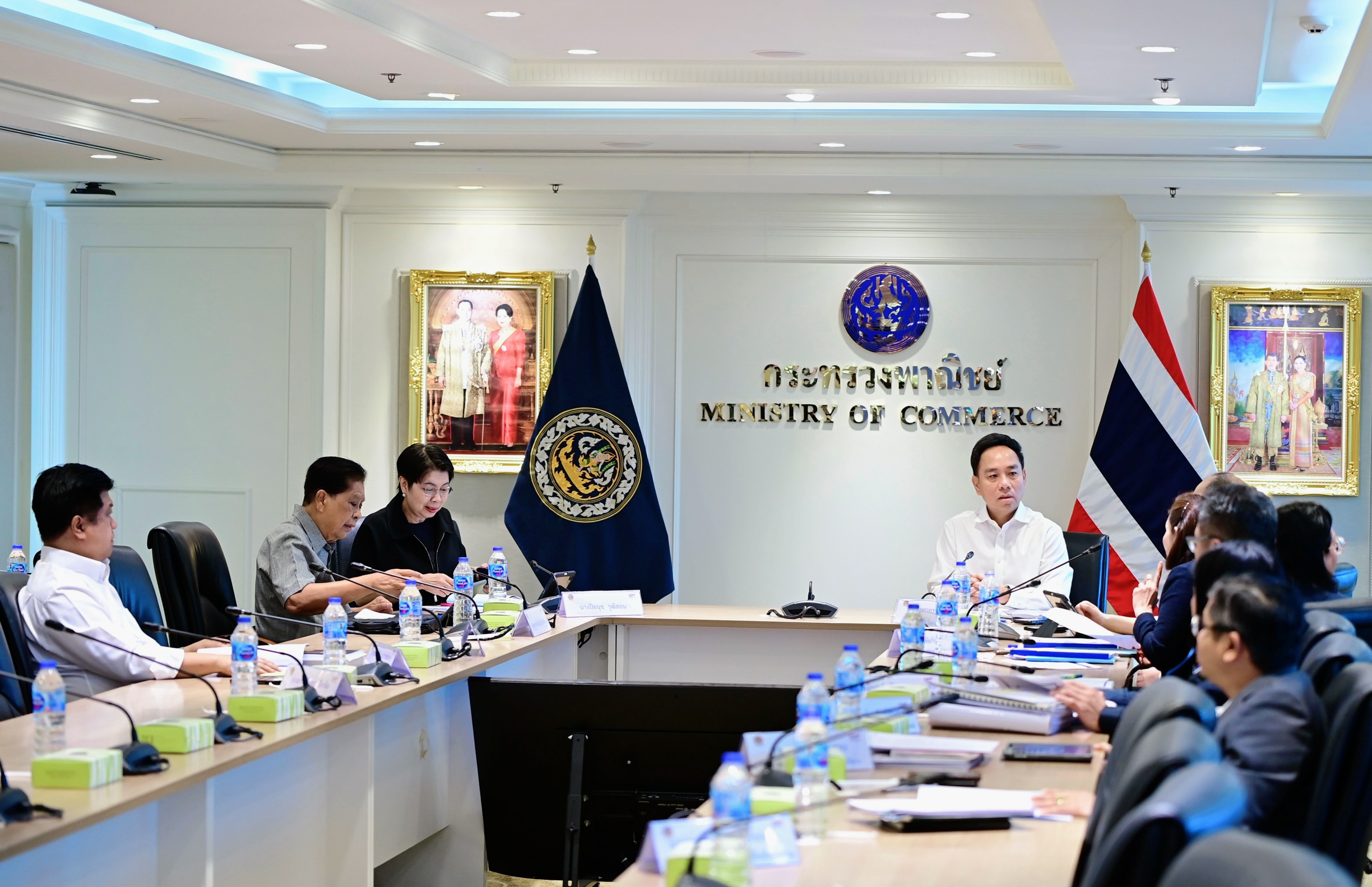 ข่าวเลขที่ 98/2569 “พาณิชย์” ยกระดับกำกับสินค้าควบคุม รับผลกระทบตะวันออกกลาง จ่อออกประกาศ กกร.ใช้ทันที (25 มีนาคม 2569)