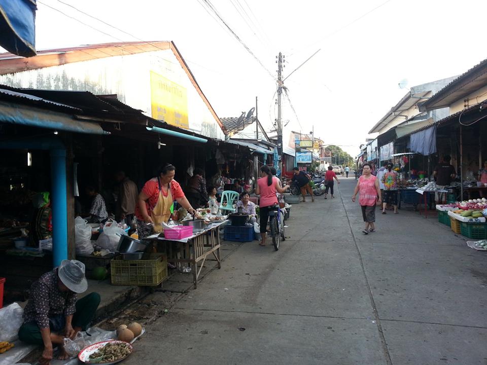 23170_ด้านหน้าตลาด.jpg