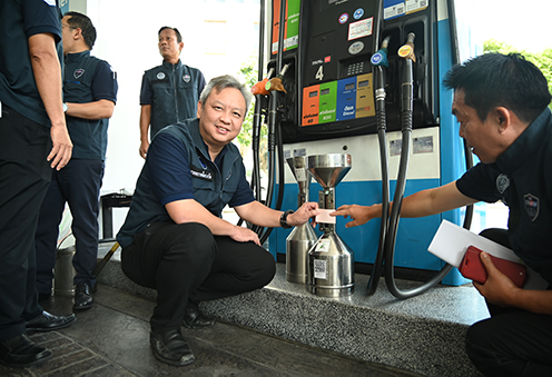 “พาณิชย์” คัดเลือกสถานีบริการน้ำมันเข้าร่วมโครงการ “หัวจ่ายเชื้อเพลิงมาตรฐาน”