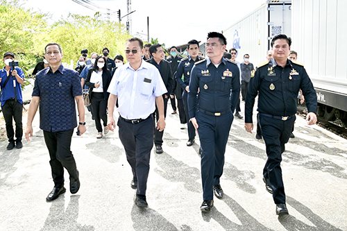 พาณิชย์ตรวจเยี่ยมการส่งออกทุเรียนทางรถไฟ (มาบตาพุด-คุณหมิง)