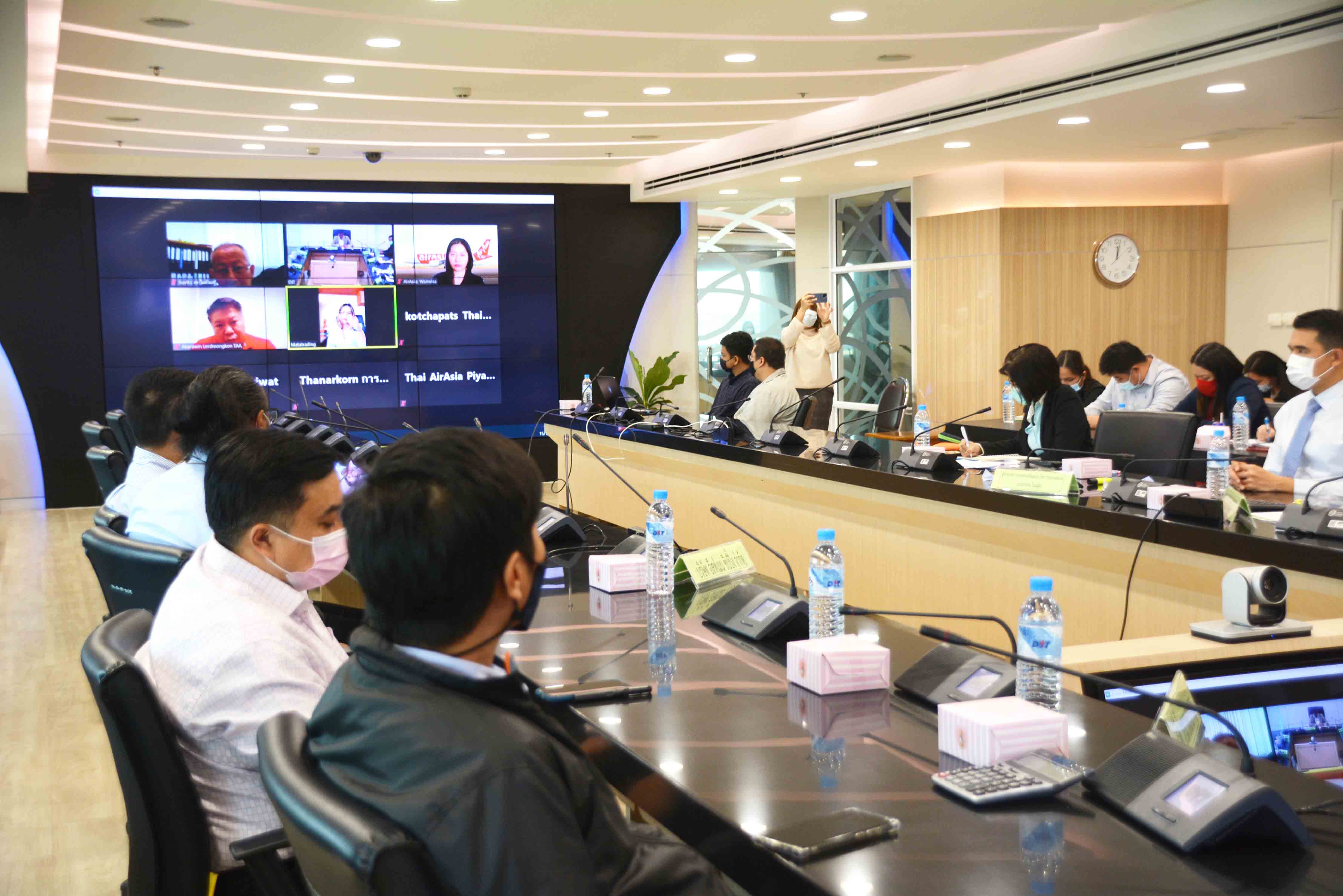 ประชุมหารือเตรียมการด้านการขนส่งผลไม้เพื่อการส่งออก