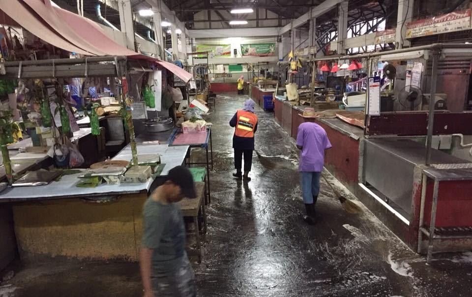 33642_ล้างตลาด 1.jpg