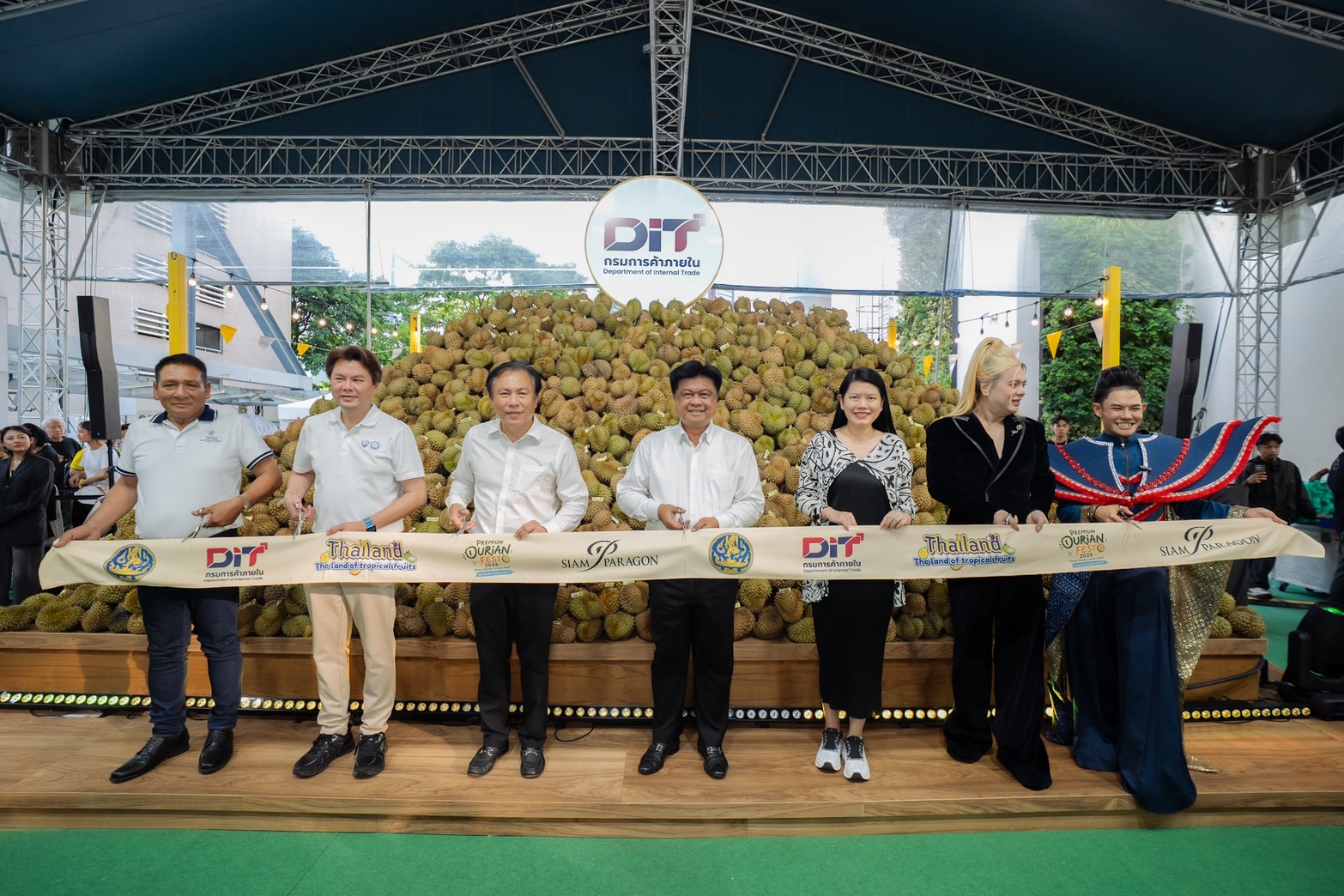 ข่าวเลขที่ 220/2569 กรมการค้าภายในต่อยอดความสำเร็จงาน “Premium Durian Fest 2026” ยกทุเรียนคุณภาพและผลไม้ไทยบุกสยามพารากอน ชวนคนไทยอุดหนุนช่วงโค้งสุดท้ายของฤดูกาลทุเรียนปีนี้ (4 กันยายน 2569)