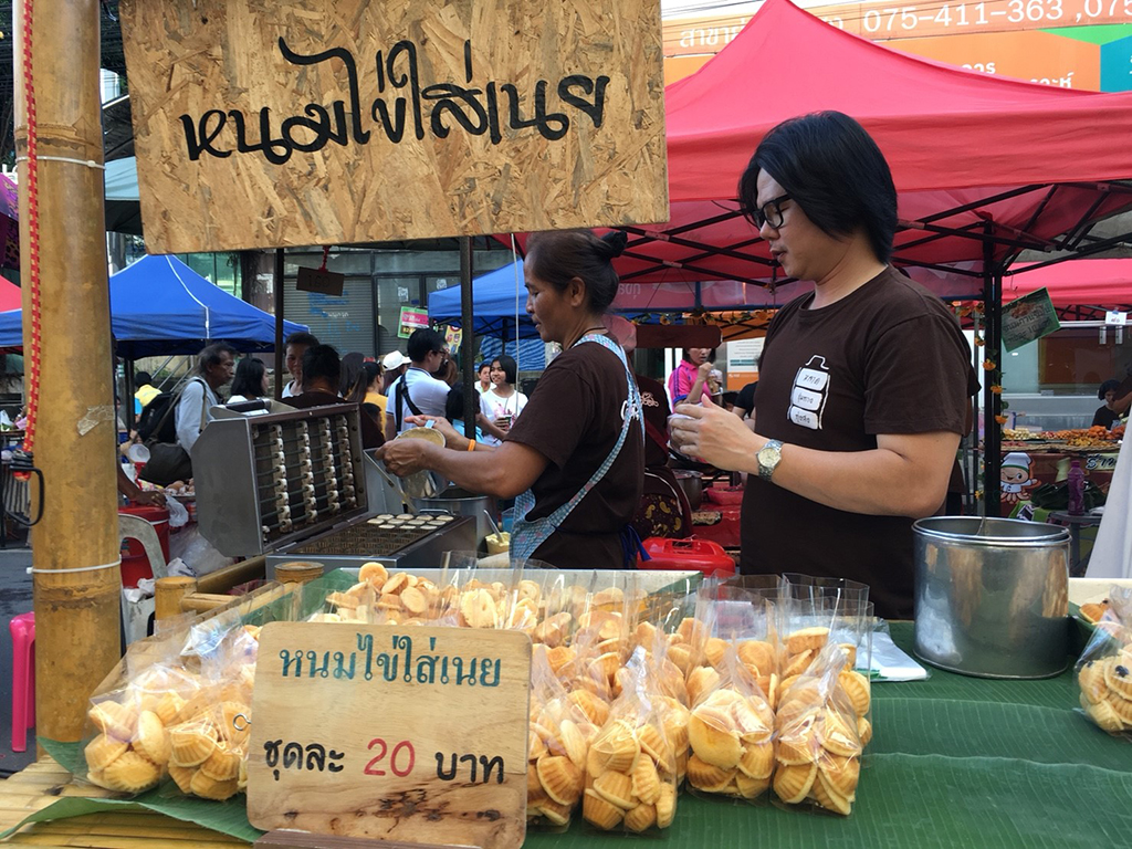 67800_แผงค้าขนมหวาน.jpg