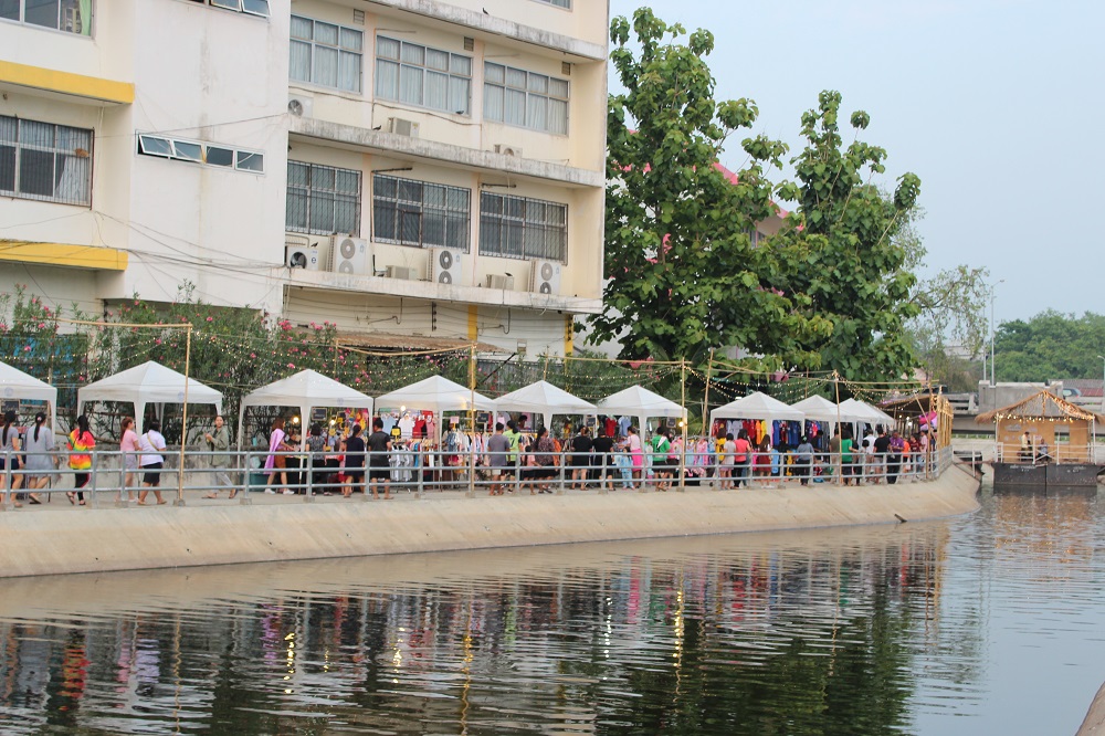 67575_บริเวณตลาด.jpg