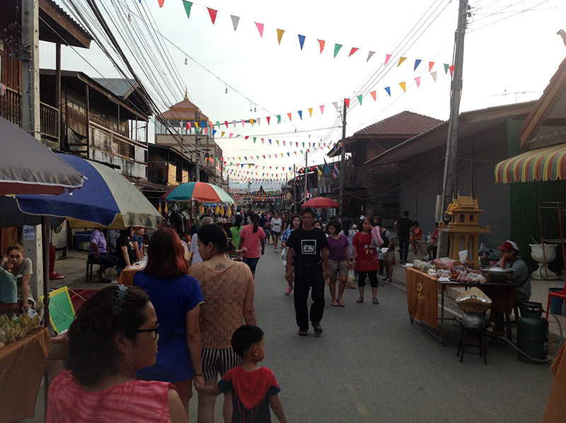 45642_บริเวณทางเข้าตลาด.JPG