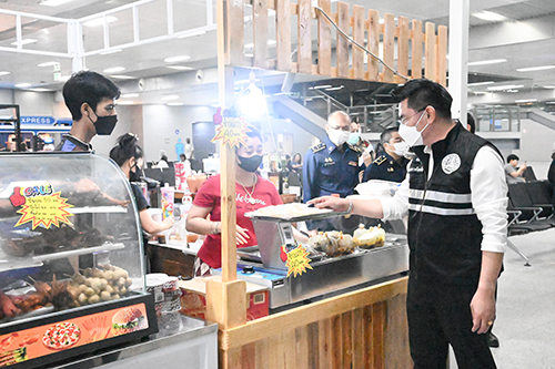 ติดตามสถานการณ์การจำหน่ายสินค้าช่วงเทศกาลสงกรานต์